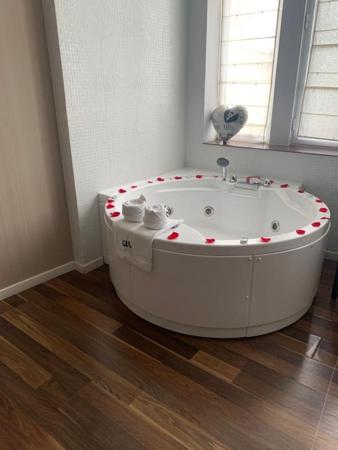 Gia Suites Caracal Εξωτερικό φωτογραφία